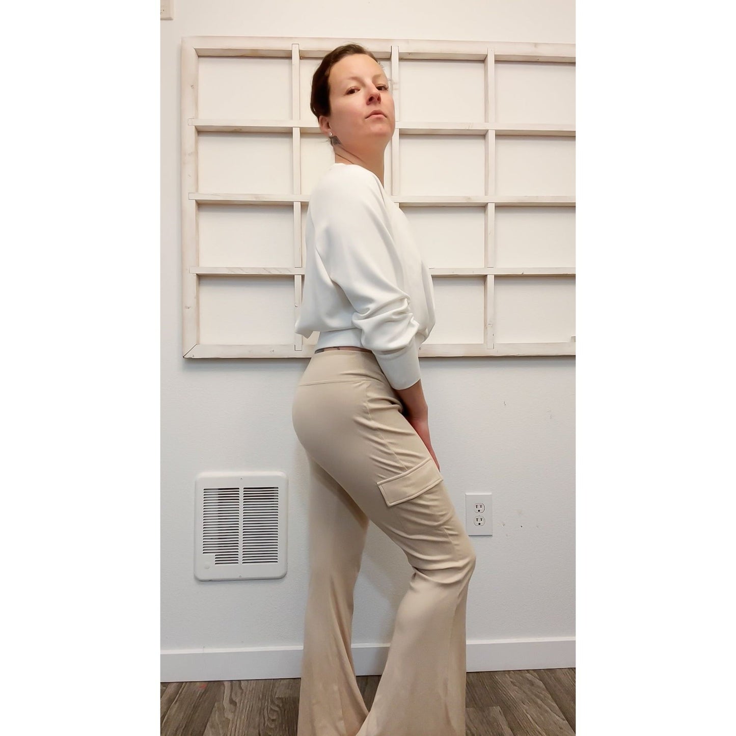 Ribbed Essential Pants in - Bone