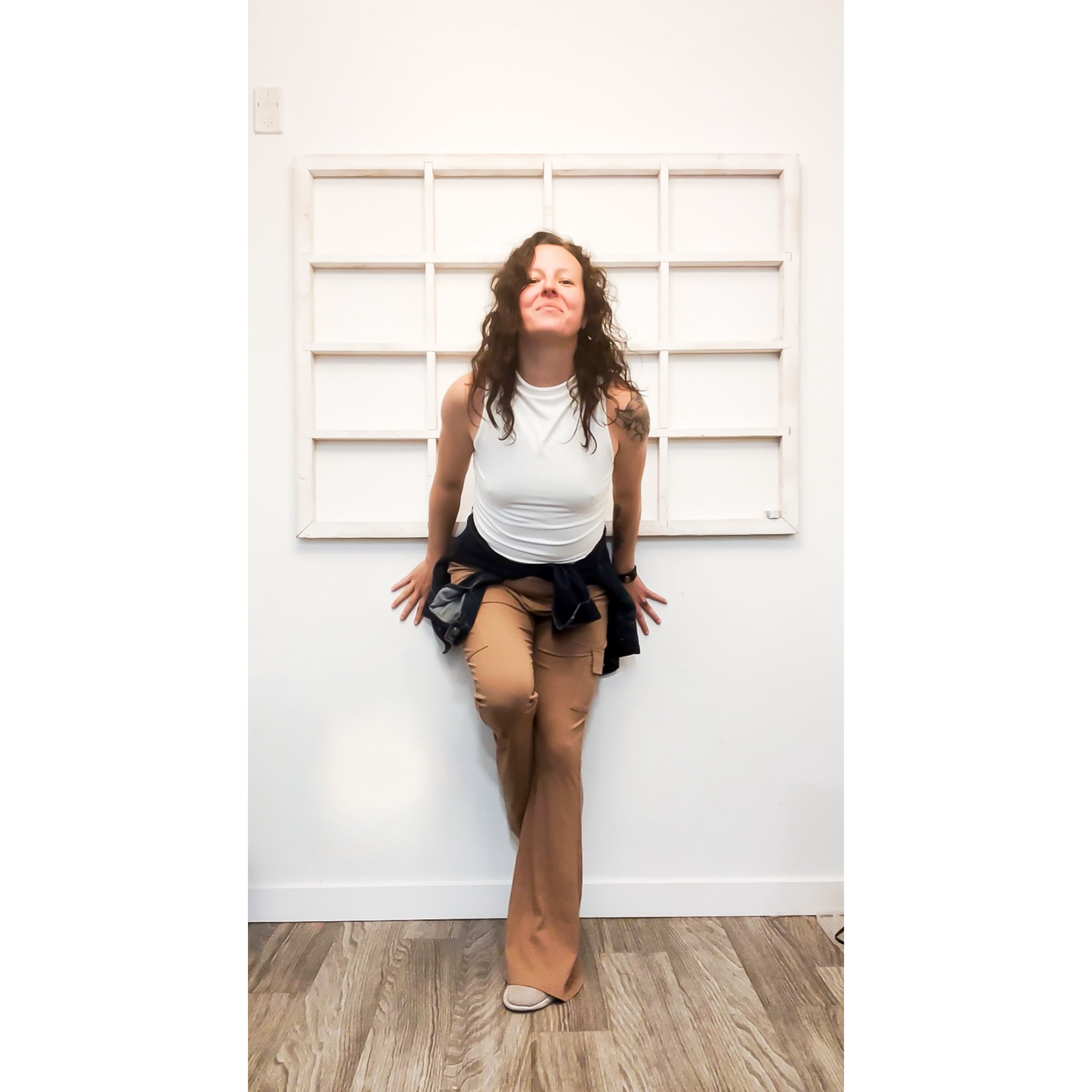 Ribbed Essential Pants in - Camel