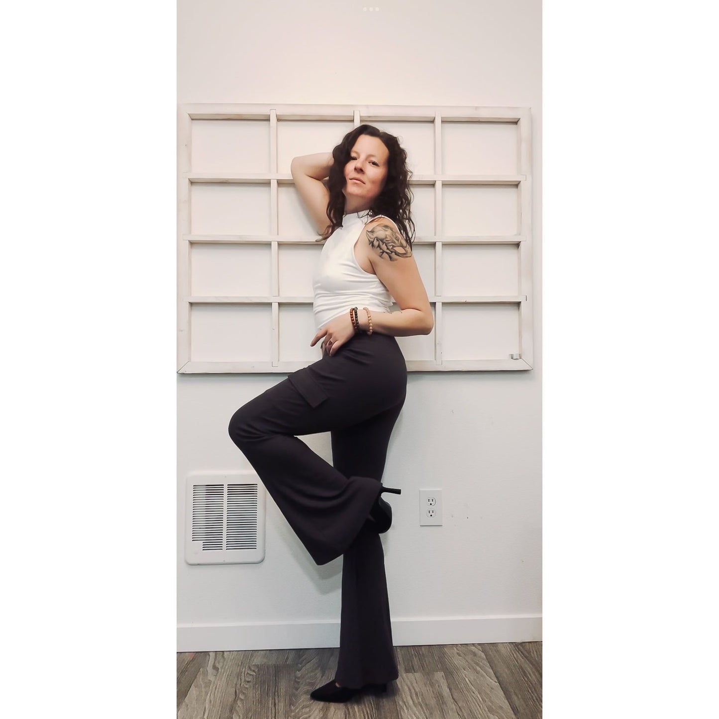 Ribbed  Essential Pants in - Truffle