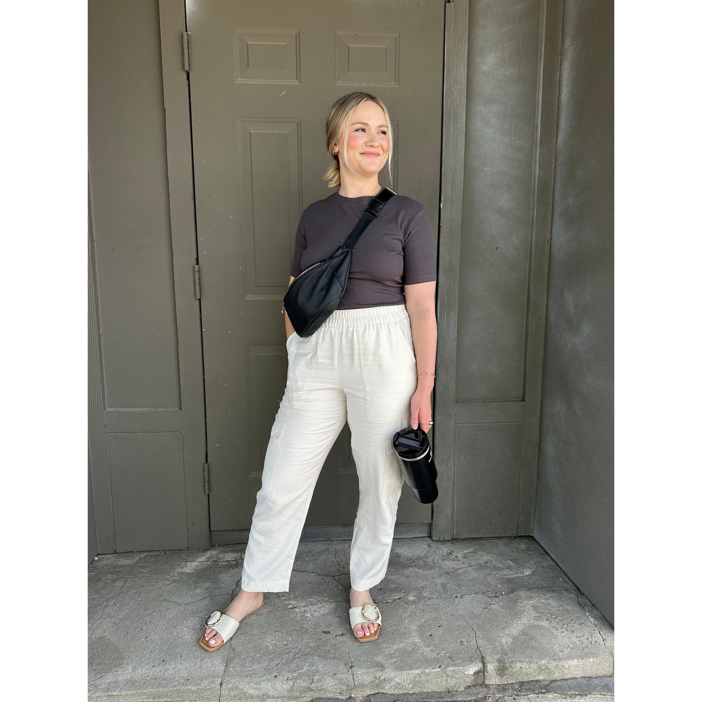 Ribbed Essentials Top in - Truffle