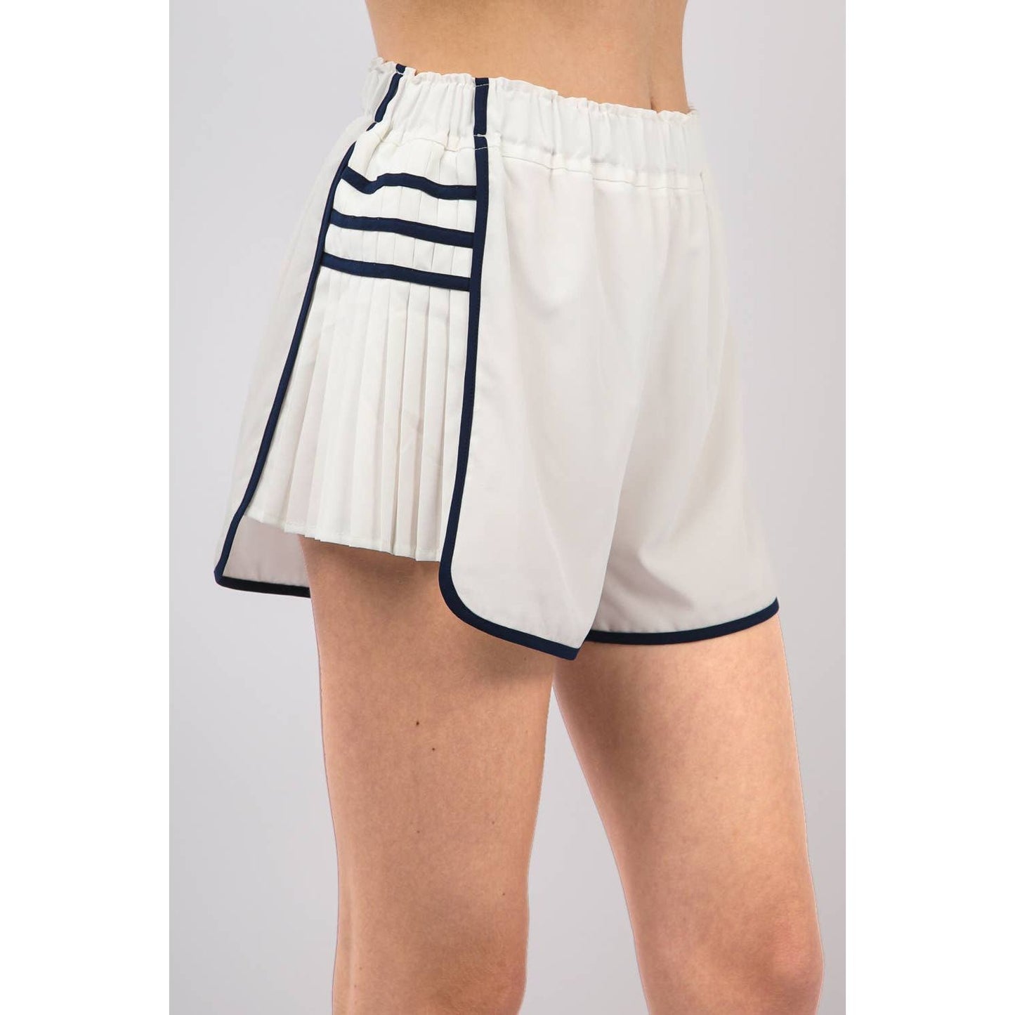 Pleated Active Shorts: White