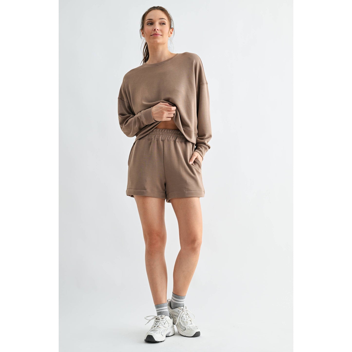 Laguna Dropped Shoulder Sweatshirt: SILKEN TAUPE
